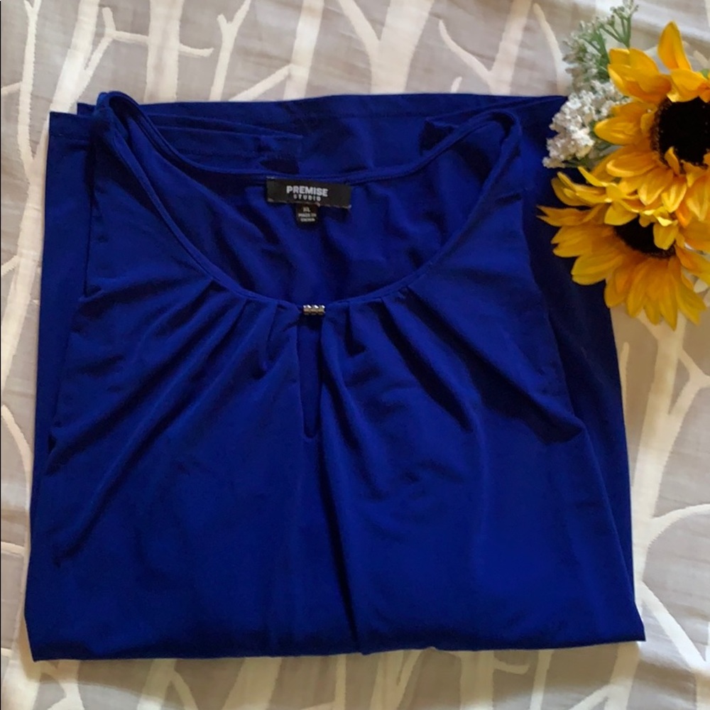 Premise studio 3/4 sleeve blue top